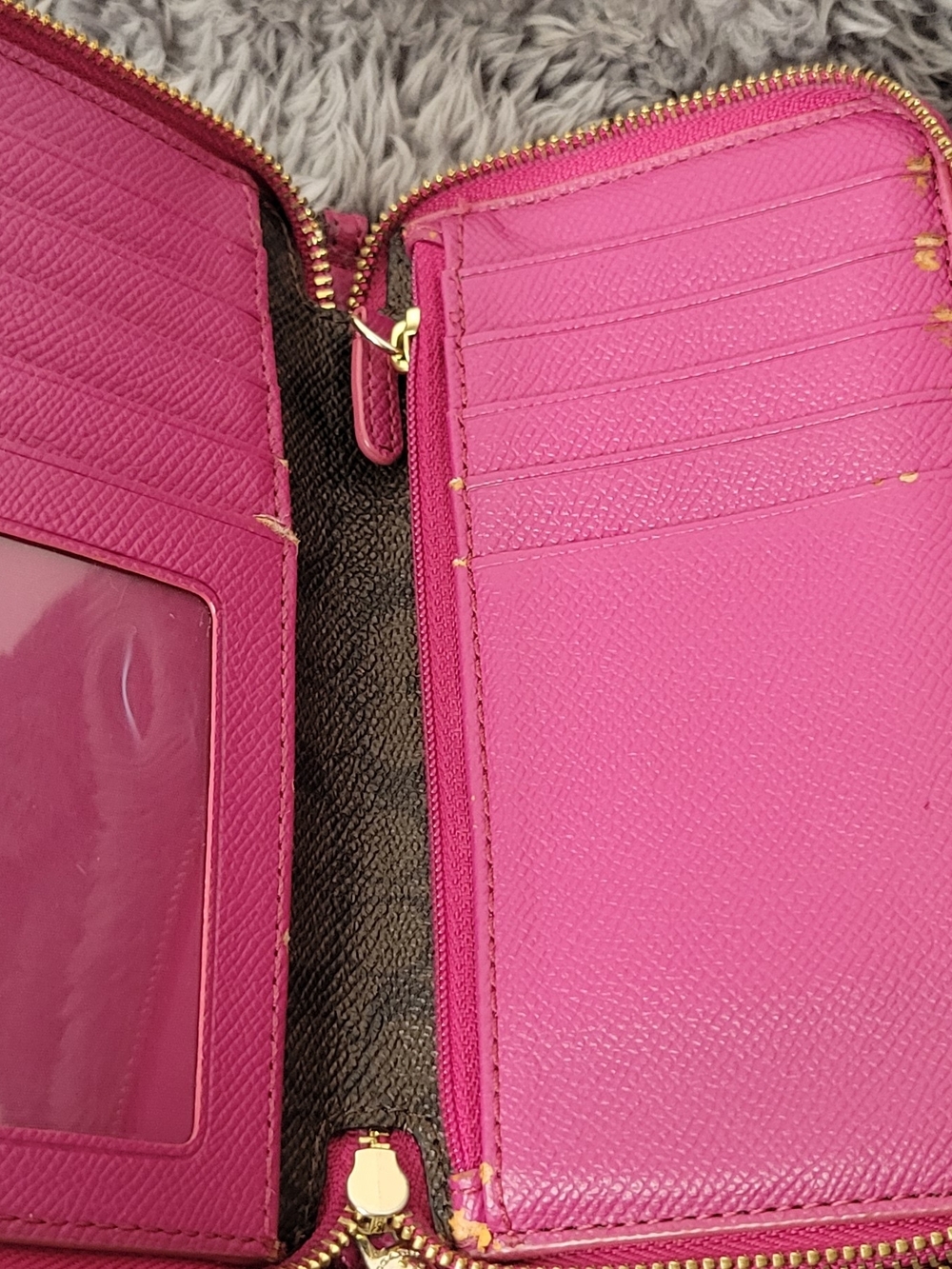 Coach Wallet - Picture 5 of 6